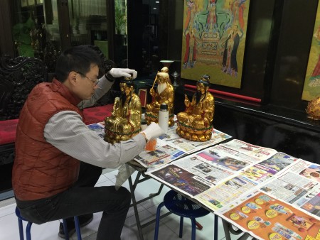 神像上金入神